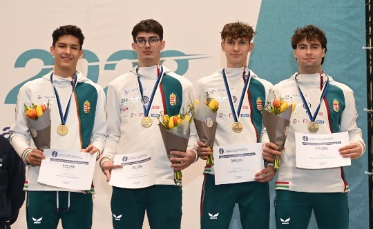 Ezüst és bronz a végére