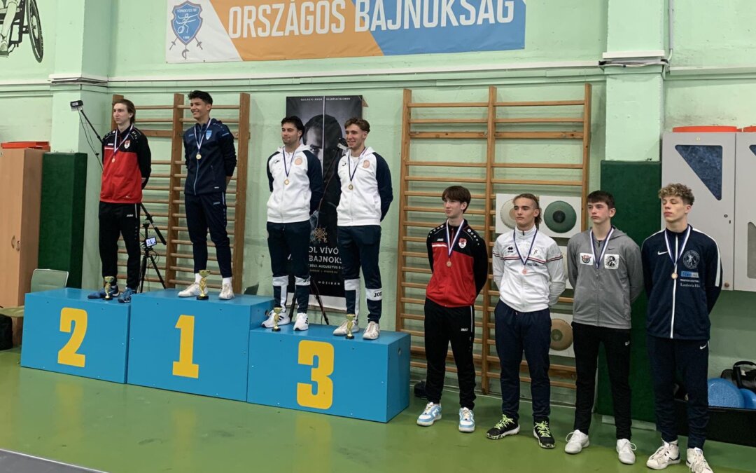 Esélyesek a dobogókon junior tőrben