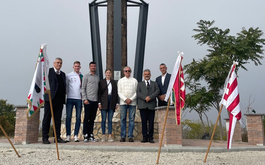 Vívóink a sólyi Magyarok kardjánál