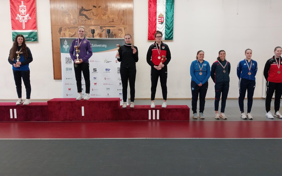 Fiatalok sikere, Dorina aranya