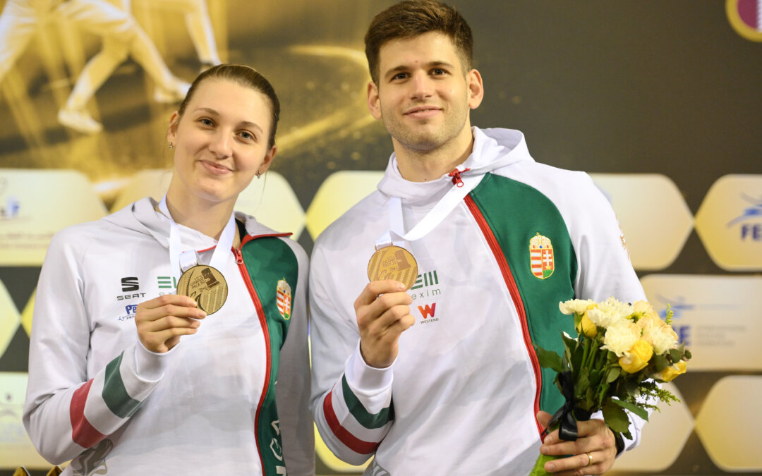 Mesés Kelet: Eszter arany-, Gergő bronzérmes!