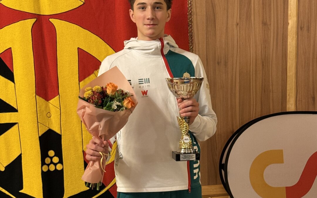 Egy érem, öt döntős helyezés kadet kardban